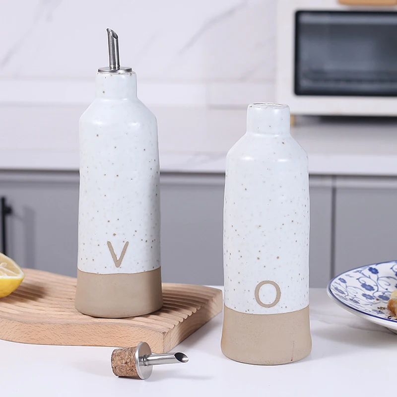 

Household Storage Oil Bottle Sauce Vinegar Pot Kitchen Supplies Modern Minimalist Ceramic Oil Pot Vinegar Bottle with Lid