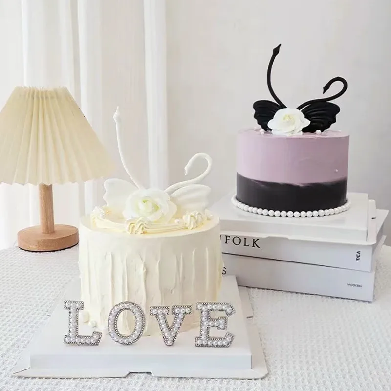 1PC Valentine's Day Swan Cake Decoration Black and White Swan Cake Confession Plugin Home Office Desktop Soft Rubber Ornaments