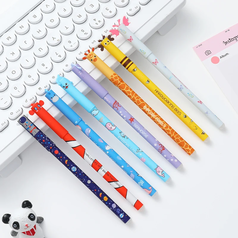 

8 шт. милых цветных стираемых гелевых ручек с мультяшными персонажами, 0,5 мм, сменные стержни, нейтральные шариковые ручки для школы и офиса, канцелярские принадлежности