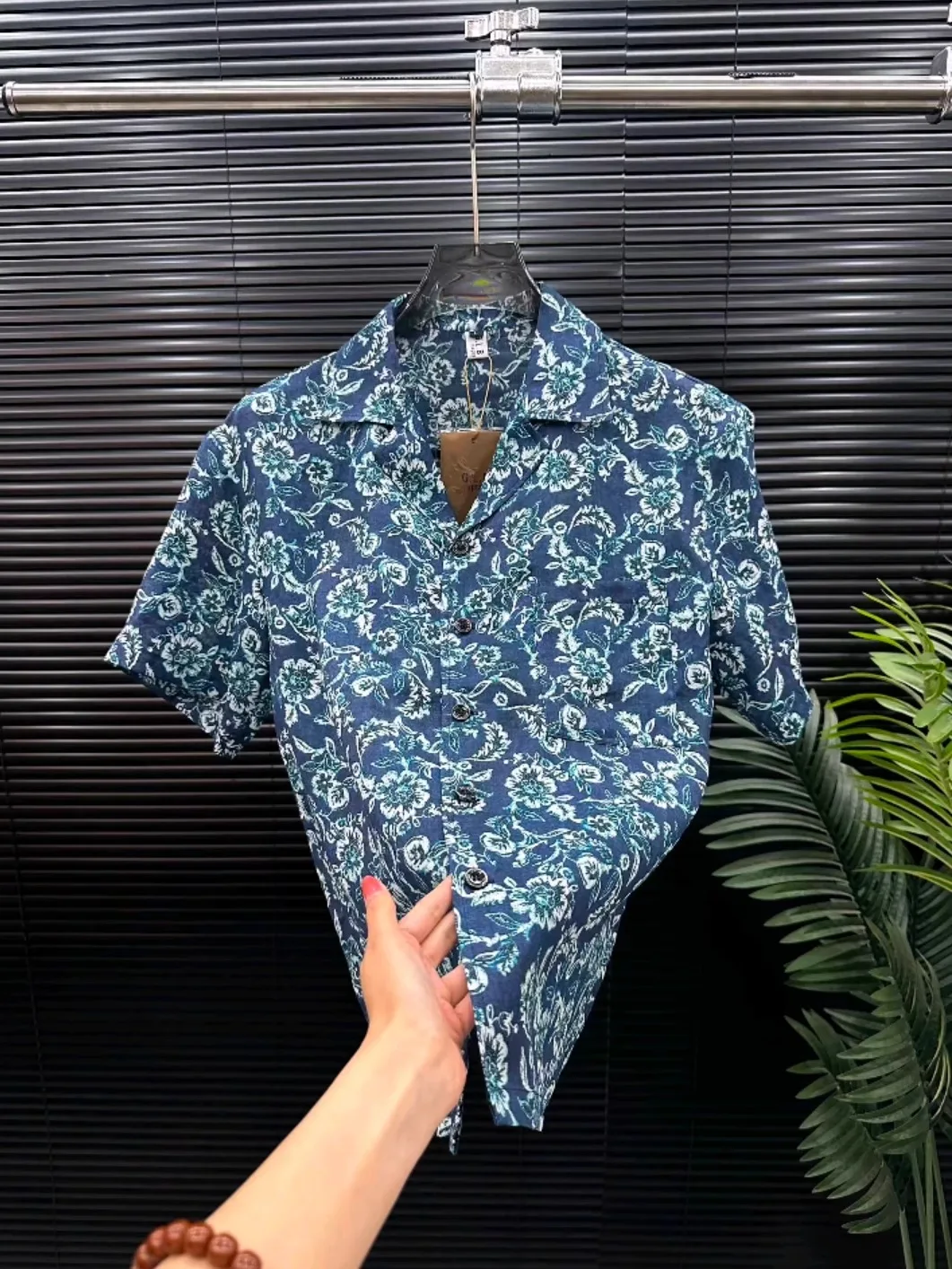 

Summer New Men's Fashion Cuban Collar Short Sleeve Shirt High Quality Stylish Business Casual European Style High End Feeling