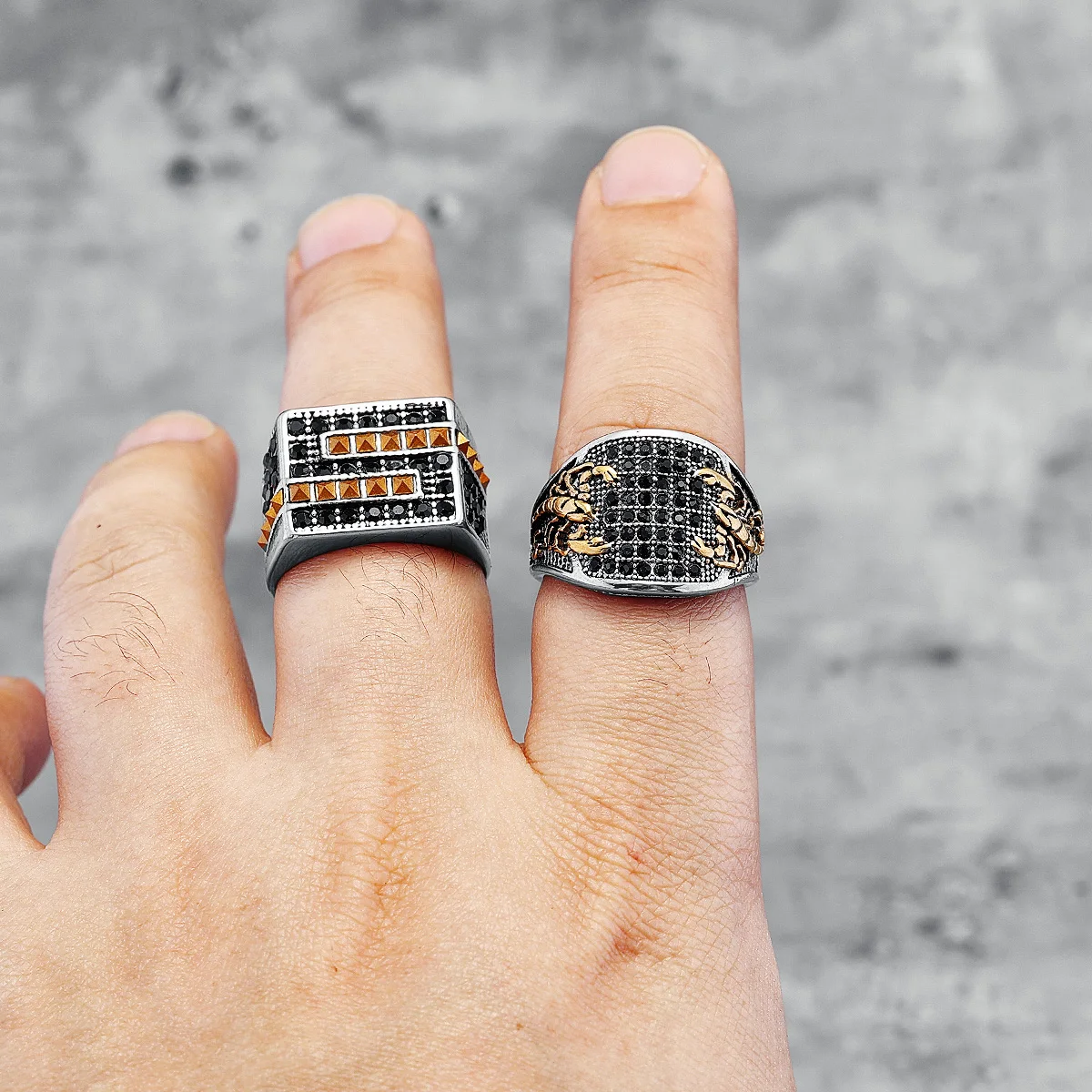 Stainless Steel Rings Scorpion Inlaid Gemstones Trendy Men Cool Rhinestone Ring for Friend Boyfriend Jewelry Best Gift Wholesale