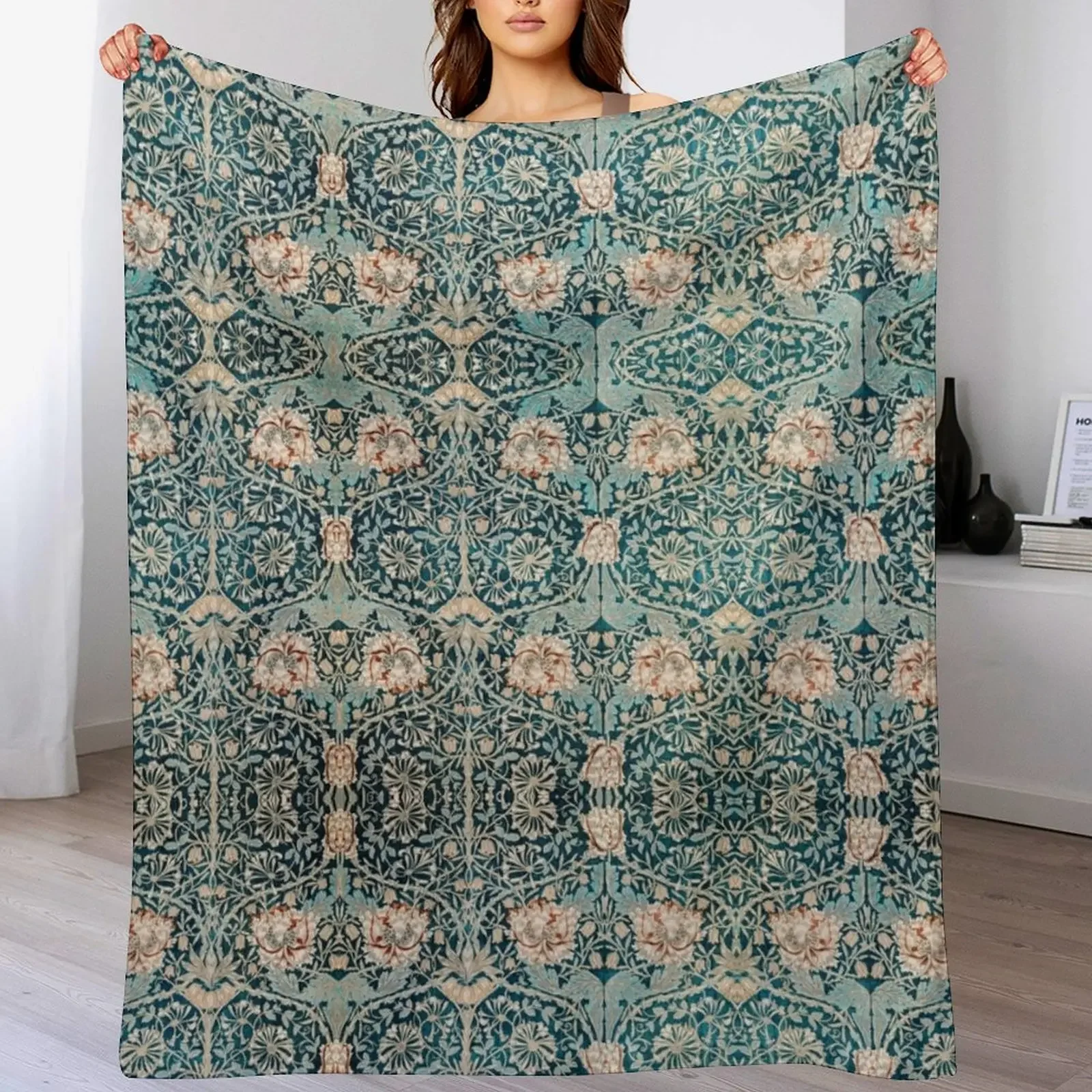 

Honeysuckle pattern (1876) by William Morris. Original from The MET Museum. Throw Blanket manga Nap Thins sofa bed Blankets