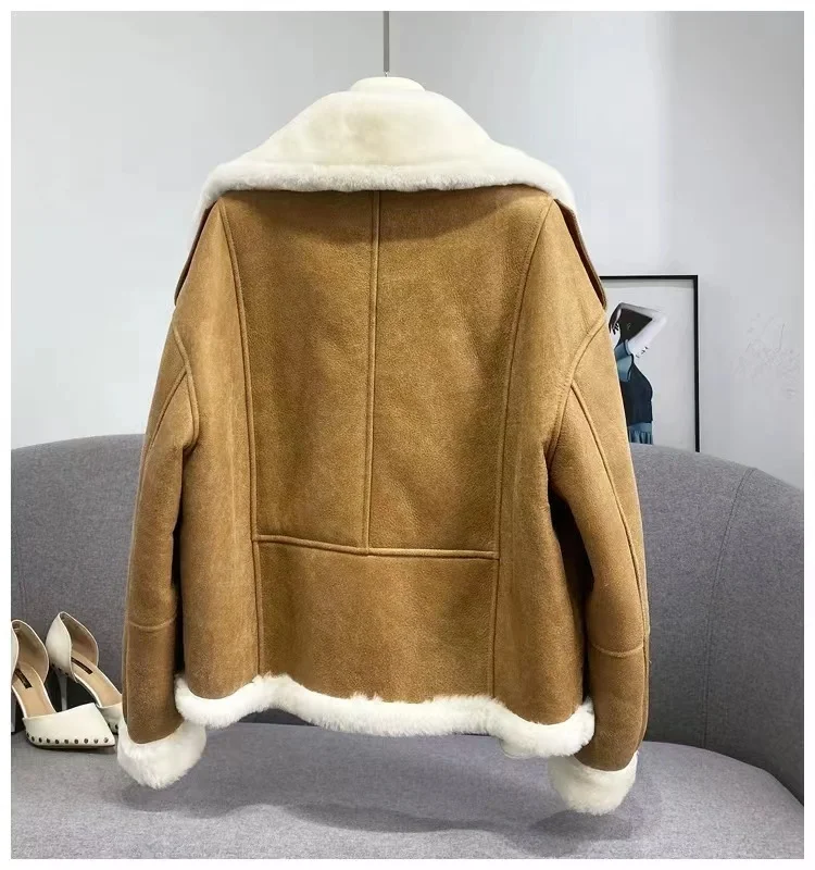 2025 Women's Double Face Fur Shearling Coats Waterproof Cropped Leather Jacket With Button Decoration