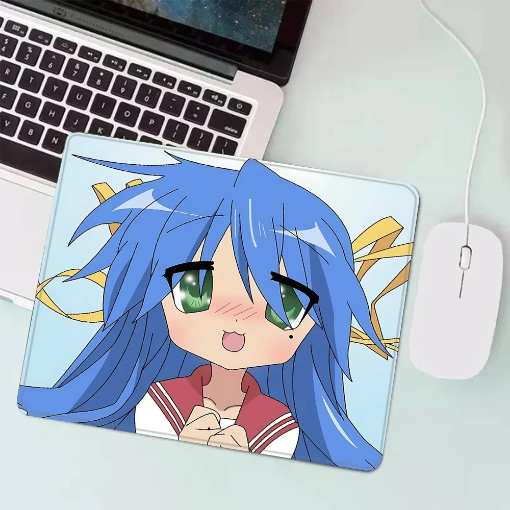 Lucky Star Konata Izumi Small Gaming Mouse Pad XS Anti-slip Rubber Mousepad Desktop Decoration Office Desk Mat Rug for PC Gamer