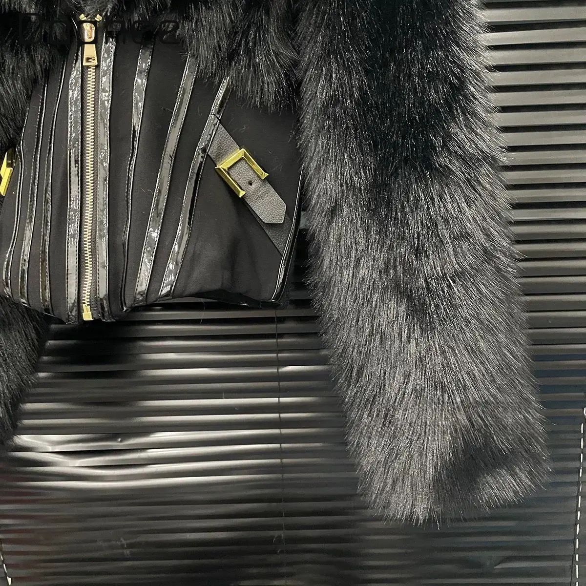 Autunno Inverno American Spicy Girl Fishbone Vita Cinching Peluche Patchwork High-end Moda Risvolto Patchwork Giacca corta da donna