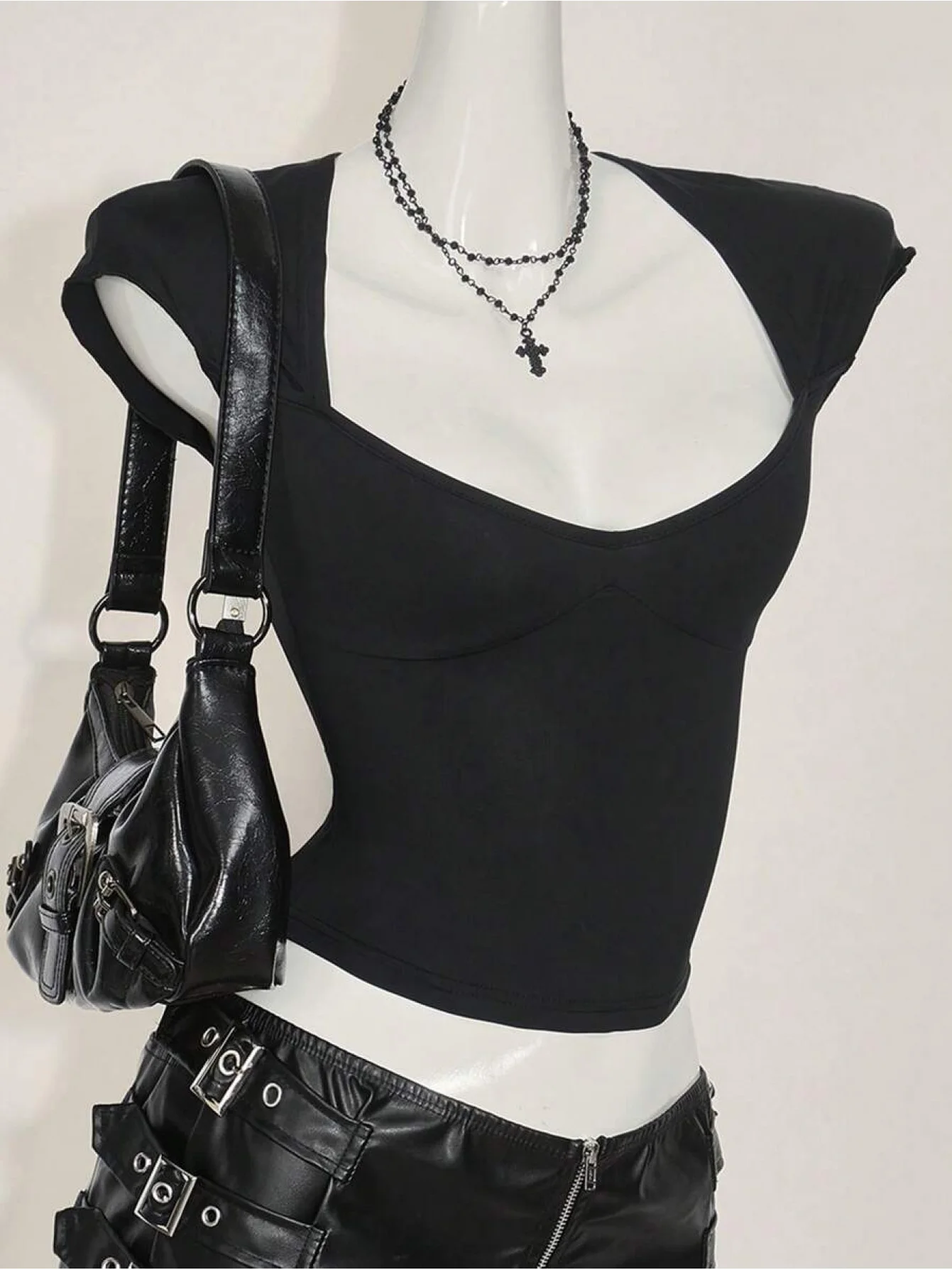 Sexy new women's backless low neck solid color slim fit fashionable backless short sleeved T-shirt top