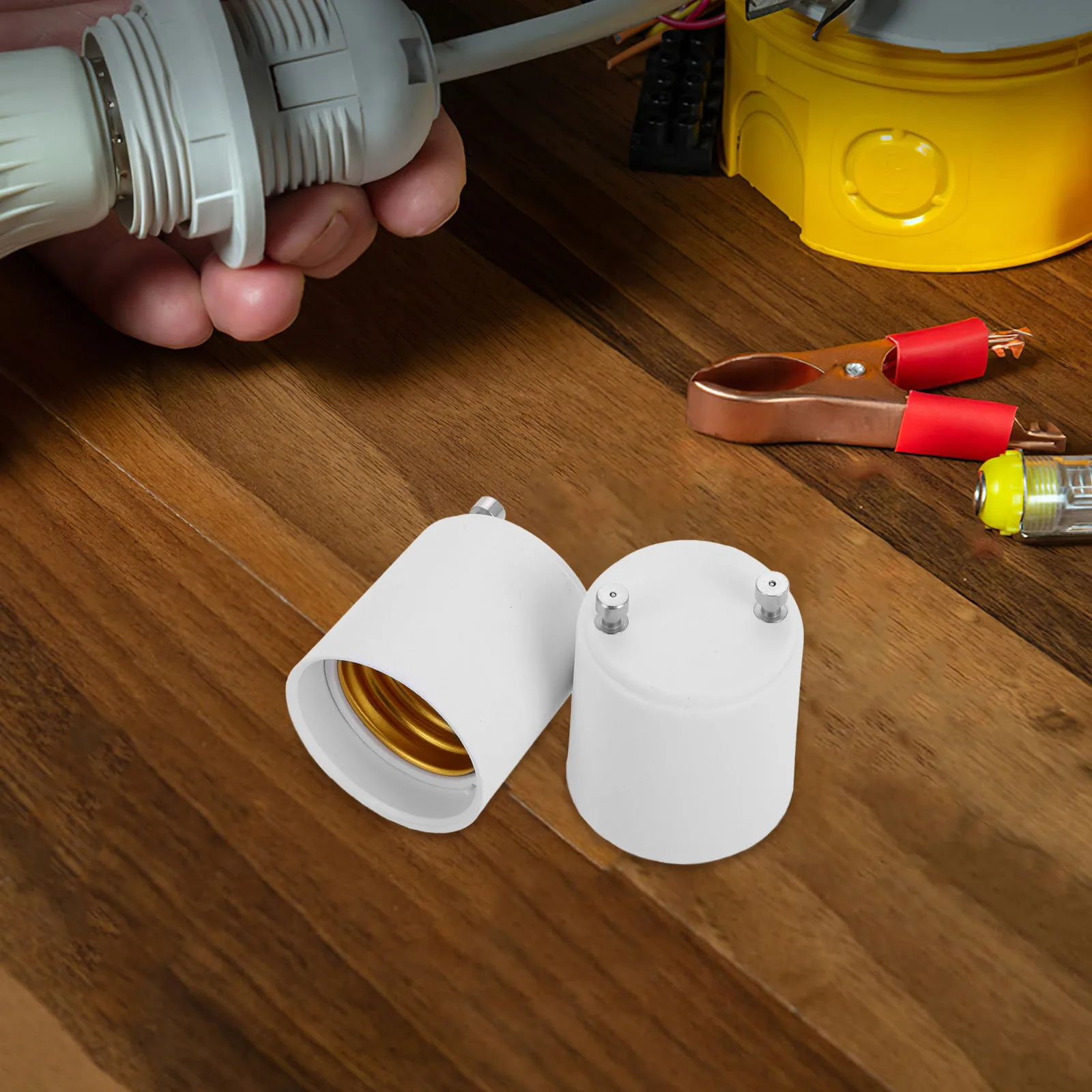 

2Pcs Socket Adapter Reliable Bulb Socket Extender Conversion for Gu24 to E26 E27 Lamp Base Lighting Retrofit Indoor Bulb