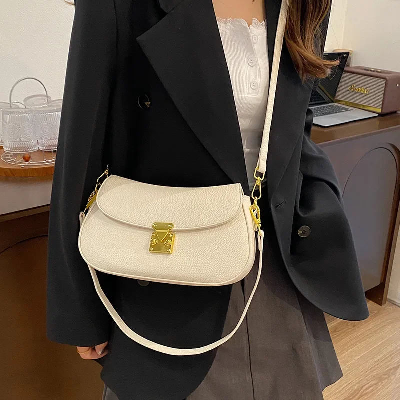 

Винтажная кожаная сумка через плечо из гальки 2025 года | Ремешок-трансформер и матовый замок | Женская монохромная минималистичная сумка «День-ночь»