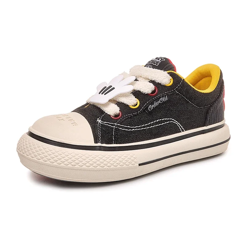 

New style and fashion: versatile casual sports with accessories and non cloth shoes, trendy and comfortable