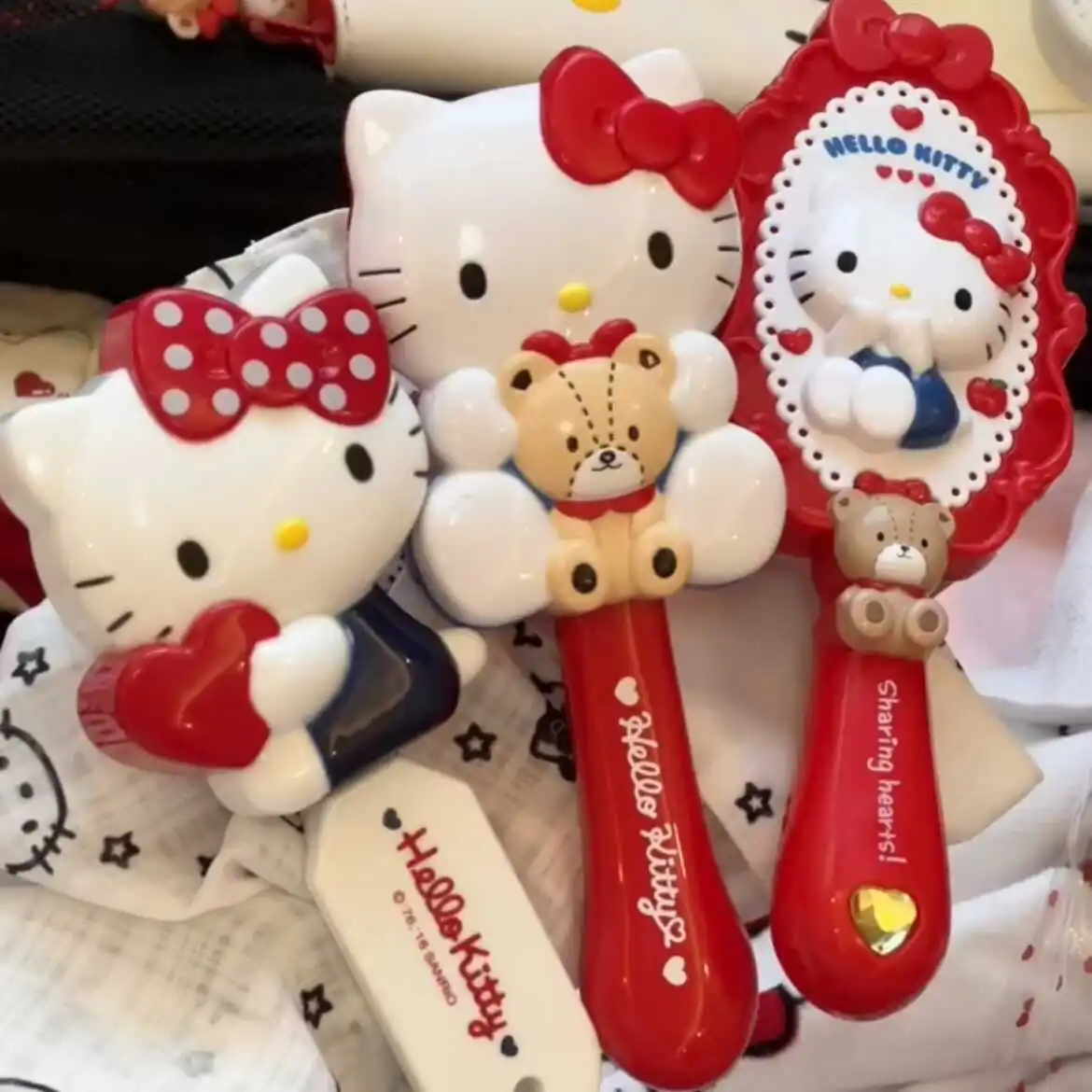 

MINISO Sanrio Air Cushion Comb Cartoon Cute Girl Hair Comb Portable Foldable Airbag Massage Comb High Appearance Portabl