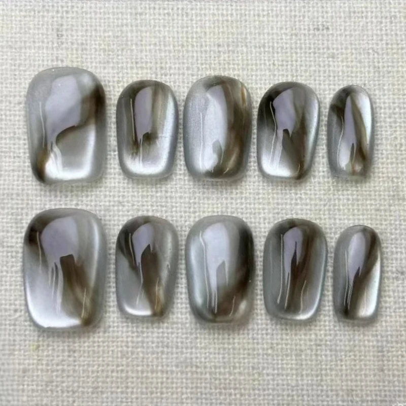 

10Pcs Cat Eye Simple Champagne Color Short Ballet Full Cover Fake Nails Handmande Glitter Square Head Detachable Nails Manicure
