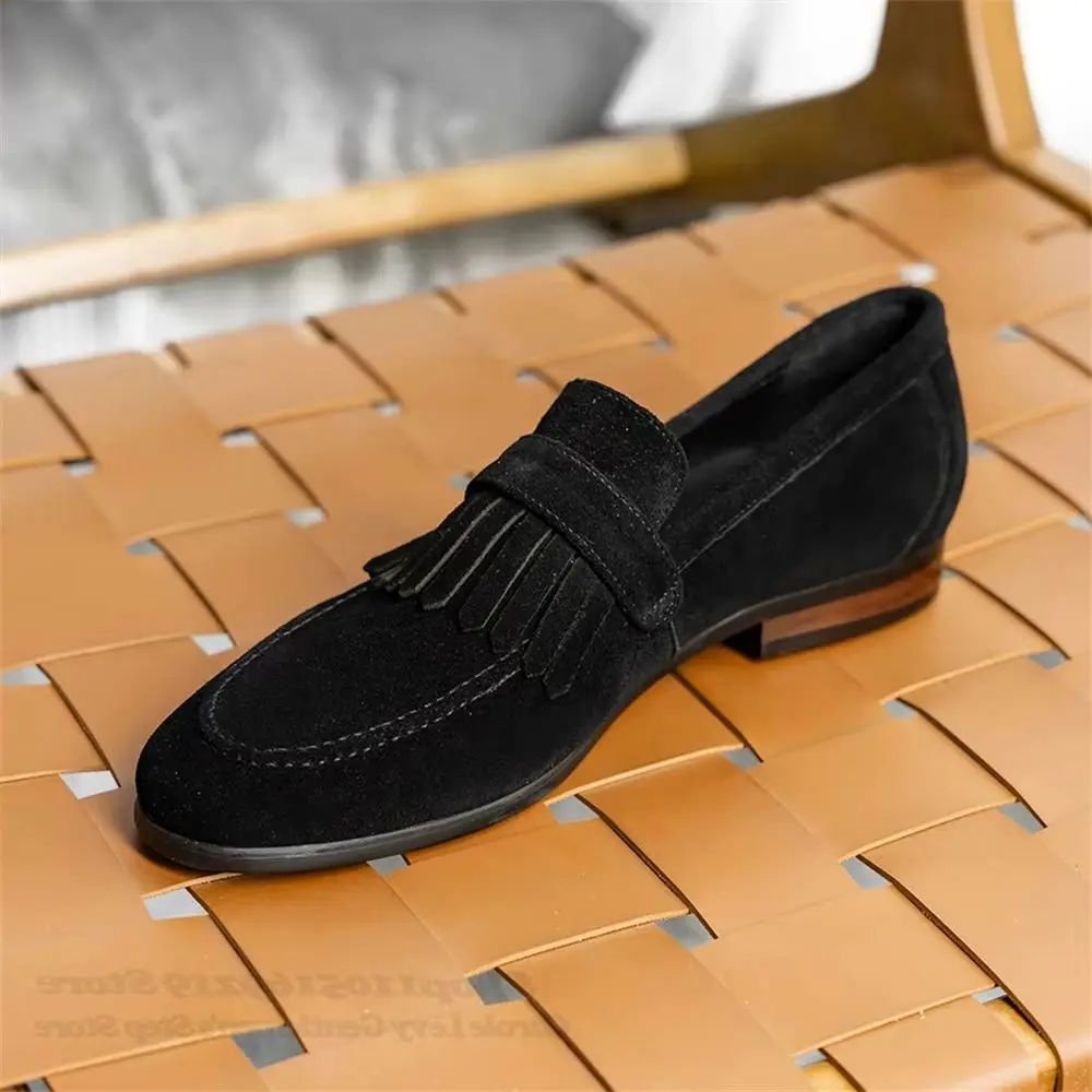 

Low Cut British Style Tassel Loafers Men Round Toe Plus Size Casual Fashion Leather Shoes Trendy Wedding Party Dress Shoes