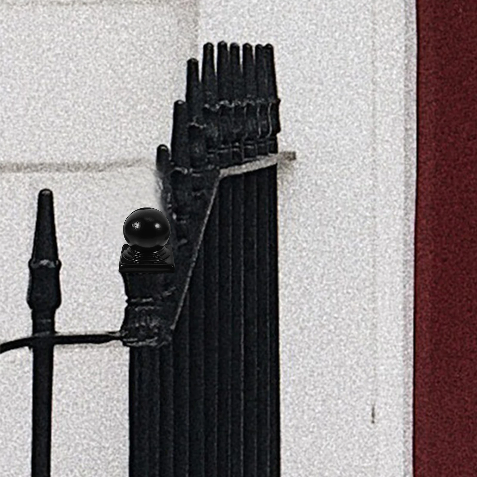 

2Pcs Heavy Duty Black Iron Post Caps Fence Finials Elegant Railing Covers for Garden Decoration