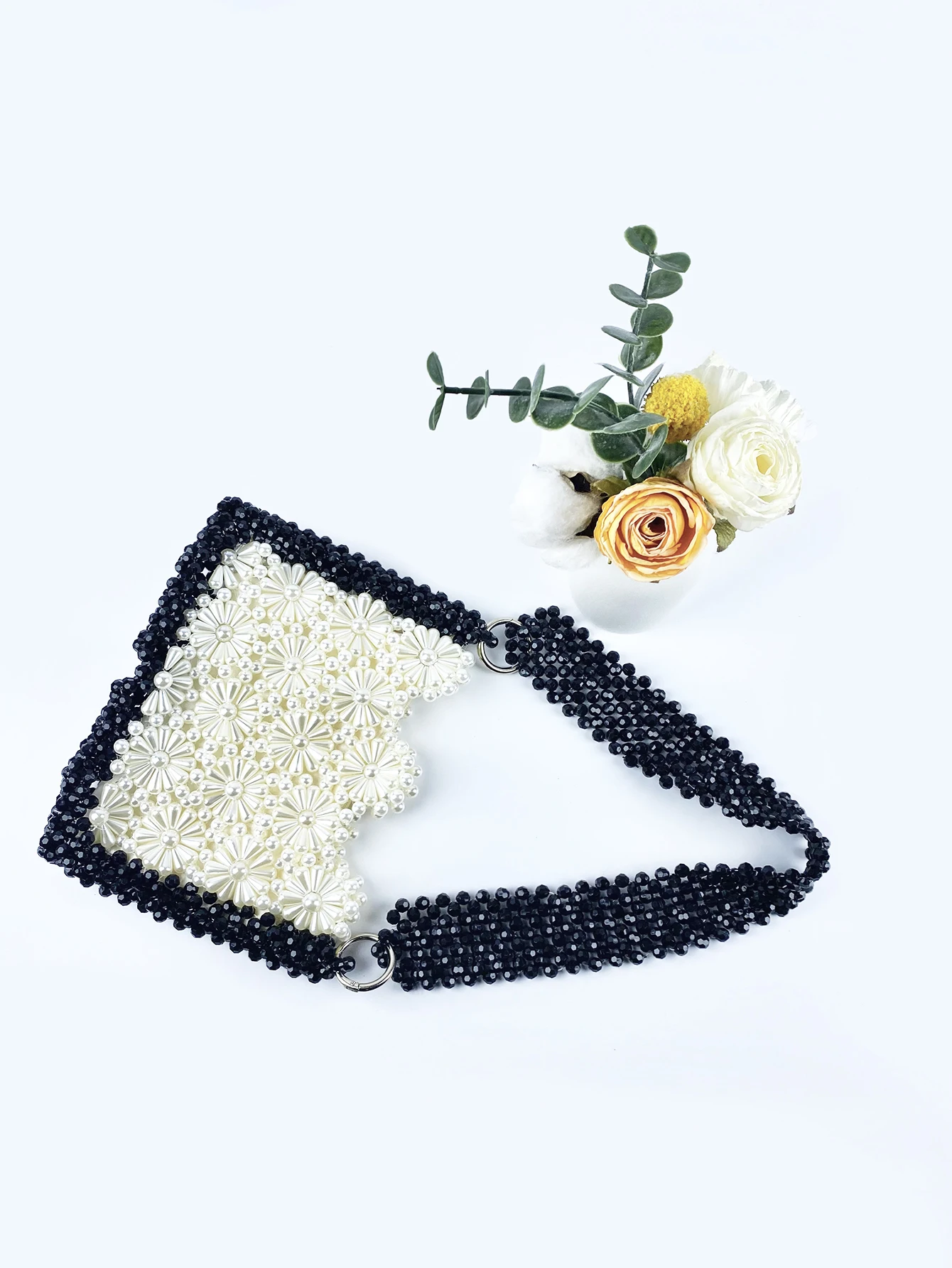 European and American fashion retro hollowed out pearl beaded woven floral black and white contrasting versatile shoulder bag view 3