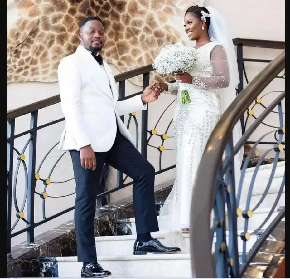 Vestidos De novia africanos personalizados con cuentas y cristales, cuello en V, ilusión hasta el suelo, mangas largas, bata De matrimonio Aso Ebi De lujo