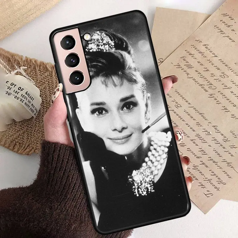 Audrey Hepburn Phone Cover Shell For samsung galaxy S24 ULTRA S23PLUS S21 S20fe S20ULTRA S21Fe S22PLUS S23ULTRA coque Cases