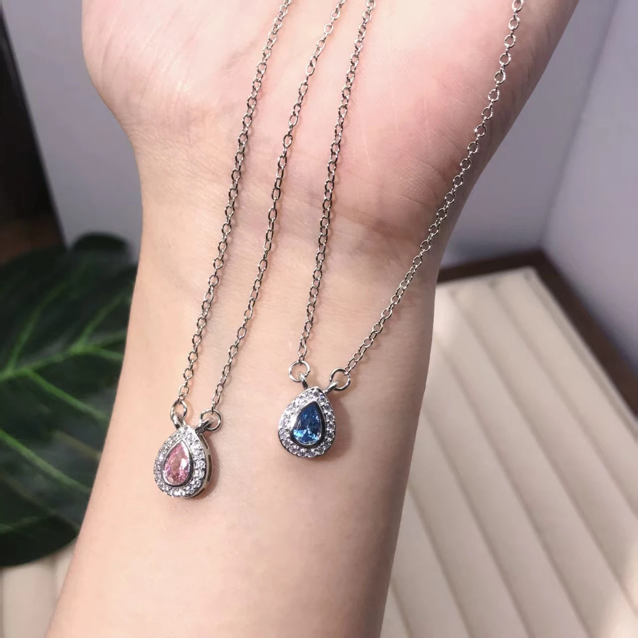 Fresh And Sparkling Summer New Product, Blue Tear Necklace, Gentle Pink Tears, Diamond-Encrusted Fashionable Gift For Bestie