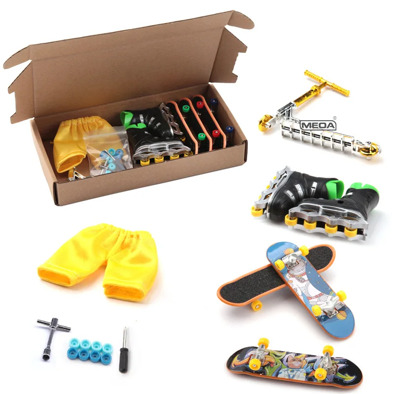 Children's Novelty Finger Skateboarding Sports Set Christmas Toy - Two Wheel Flat Bike Platform Scooter Combination