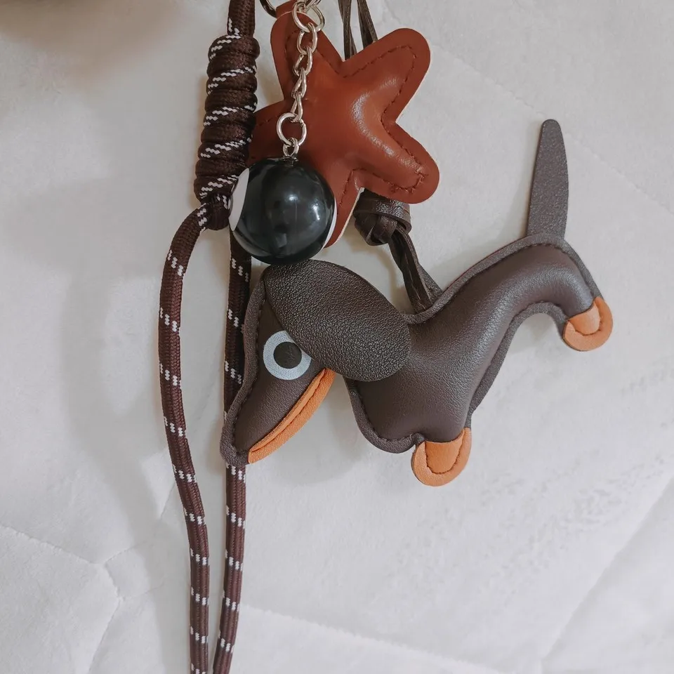 Cute Dachshund Keyring Bag Five-pointed star Pendant Ball Suitable For Mobile Phone Bag Pendant Accessory Keychain Couple Pendan
