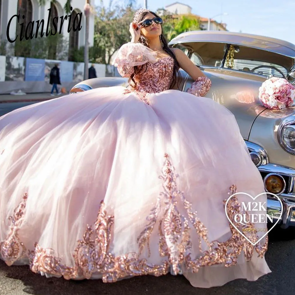 

Pink Off The Shoulder Ball Gown Quinceanera Dress For Girls Beaded Birthday Party Gowns Appliques Prom Dresses Tiered Vestido