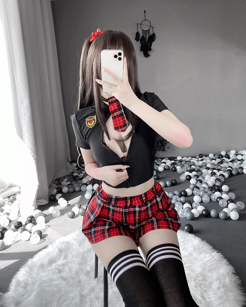 Tartan Patchwork Japanese Schoolgirl Cosplay Uniform Set Sexy JK Embroidery Pleated Role Playing Costume With Plaid Skirt Socks