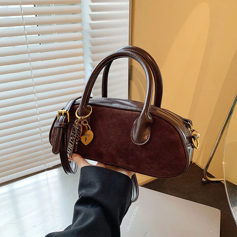 

Премиум-матовая замшевая сумка Boston в стиле ретро, нишевая дизайнерская сумка для боулинга, сумка-мессенджер, винтажная кожаная сумка, женская сумка через плечо