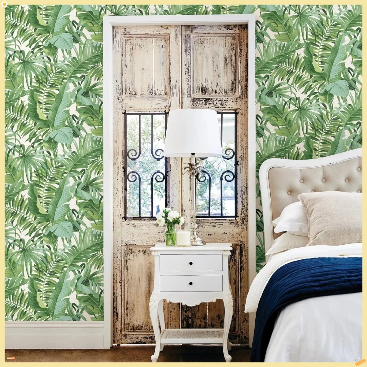 

Alfresco Tropical Palm Leaf Wallpaper Green Botanical Accent Wall Decor for Living Room & Bedroom