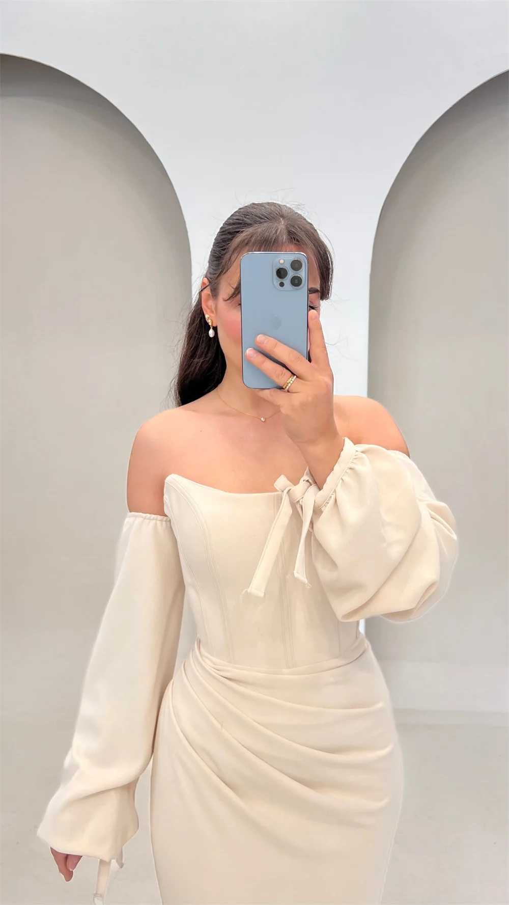 Contessa Dubai Meerjungfrau-Abschlussballkleid mit Plissee und Puffärmeln, Etui-Linie, trägerlos, Hofschleppe, Natura Sierra Sierra, ärmellos, Formalrobes de Soirée