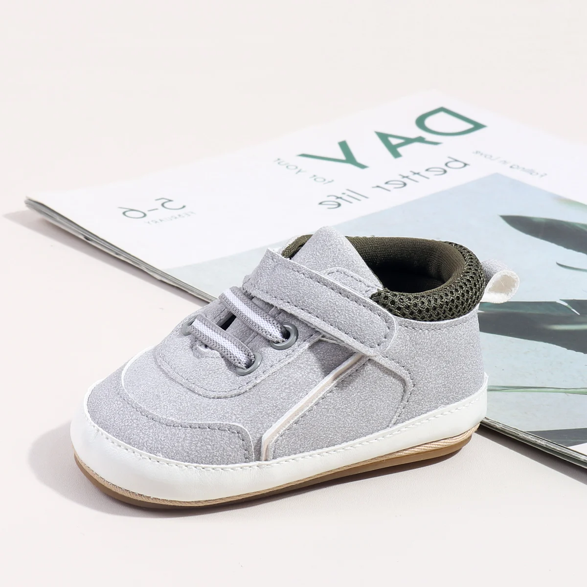 2025 Spring and Autumn Baby Boys and Girls Fashion Design TPR Sole Anti Slip Shoes High Quality Comfortable Prewalker Shoes