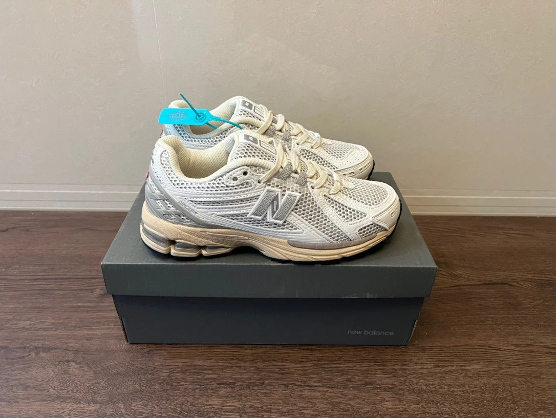 NewBalance sepatu jalan olahraga pria/wanita, sneaker lari luar ruangan ringan antik tahan lama 1906R