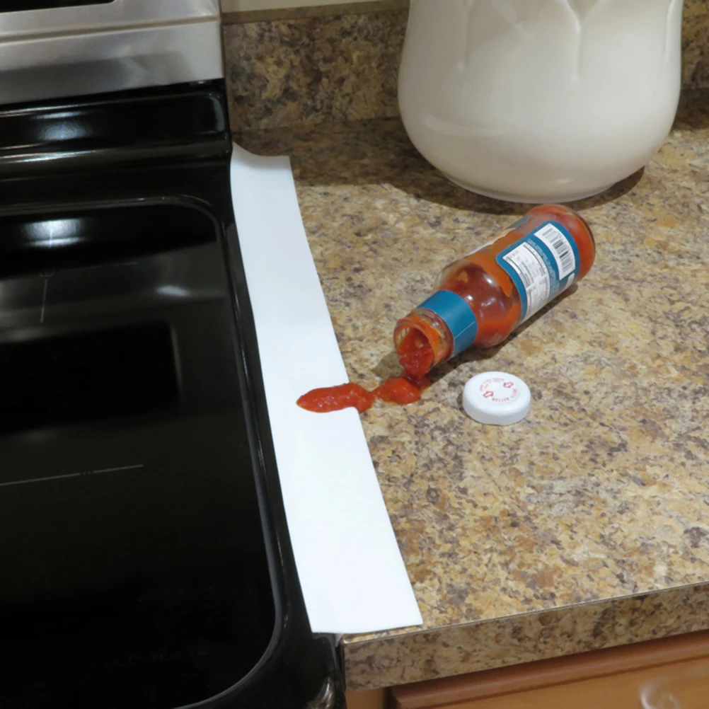 

2Pcs Silicone Stove Counter Gap Cover Filler Sealing Tape Kitchen Gas Stovetop Easy Clean Kitchen Bar Tools
