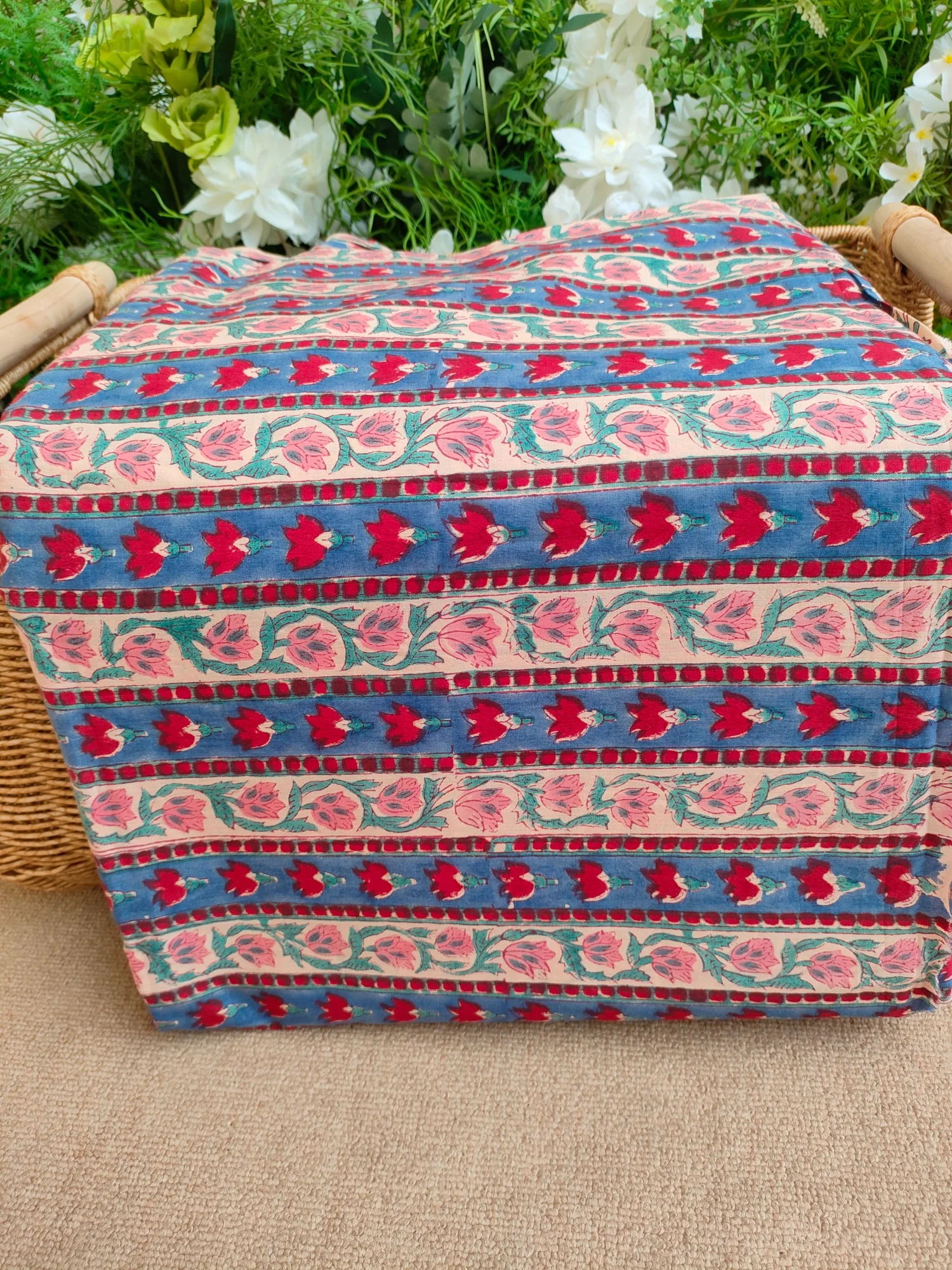 

Экологичная индийская ткань с ручной набивкой, цветочный принт, 100% хлопок, винтажная, для платьев, подушек, рукоделия, одежды, домашнего декора, мягкая ткань