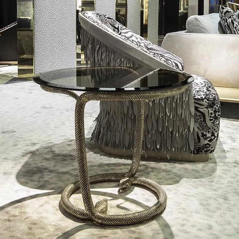 Table d'angle créative pour salon américain moderne, surface en verre trempé, table d'appoint pour canapé