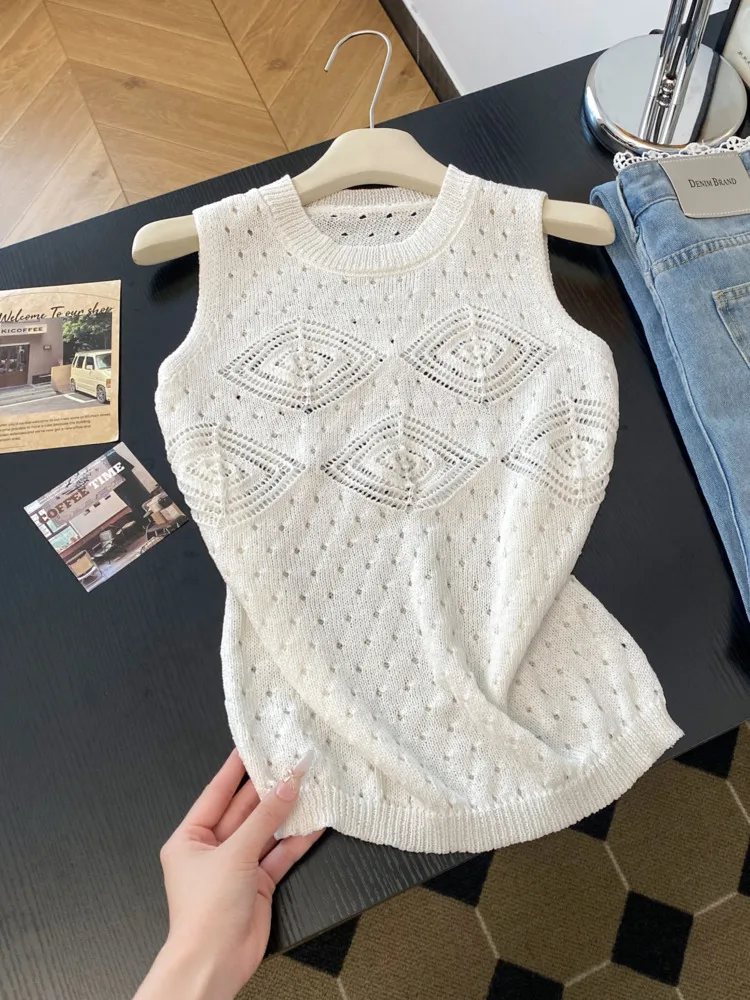 

Retro Round Neck Sleeveless Hollowed Out Vest For Women 2025 A Slim Fit And Layered Knitted Tops Summer New Design Pullover
