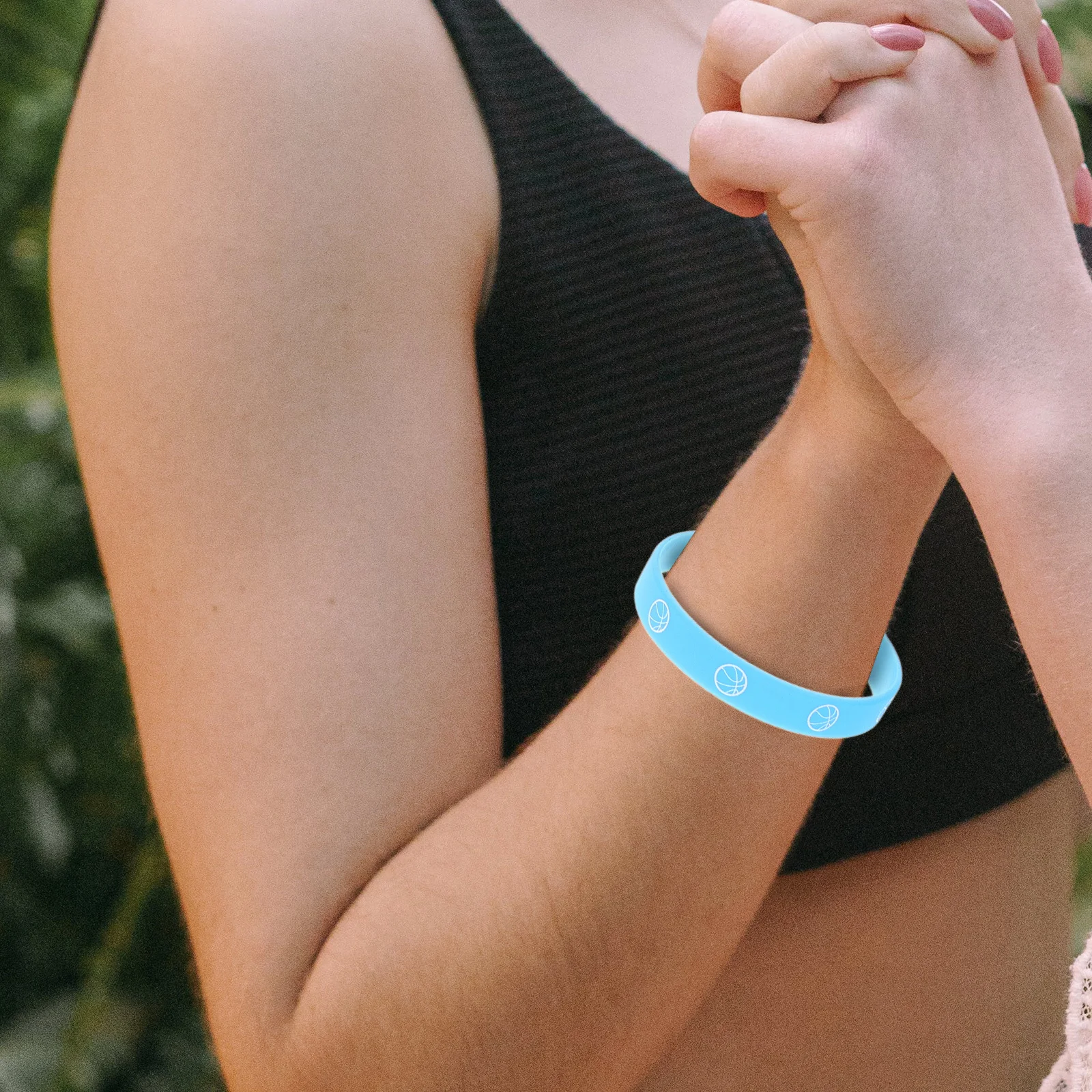 16Pcs 남여 공용 실리콘 팔찌 신축성 있는 손목 밴드 세련된 파티 장식 다기능 피부 친화적인 다채로운 스트랩