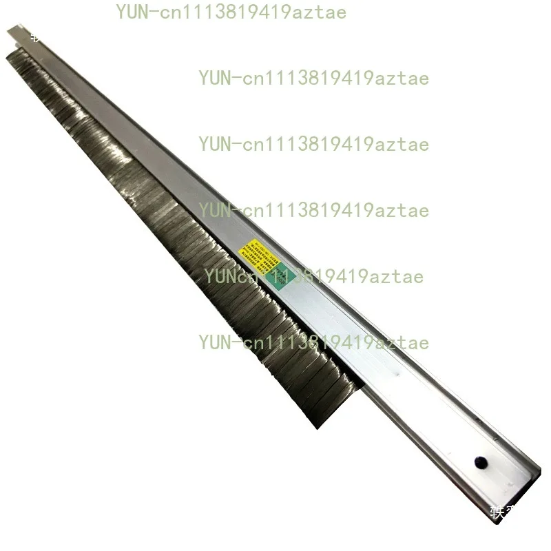 Anti-Static Wear Resistant Carbon Fiber Brush, Composite Laminator Accessory Carbon Fiber Cleaning Brush for Laminating Machine