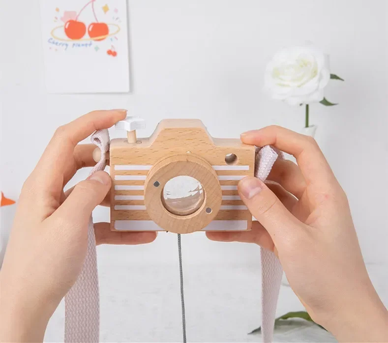 [Divertente] Fotocamera in legno per cartoni animati Otturatore analogico con effetto sonoro giocattolo educativo Gioco da tavolo per esercizi fotografici Giocattoli regalo di compleanno per bambini