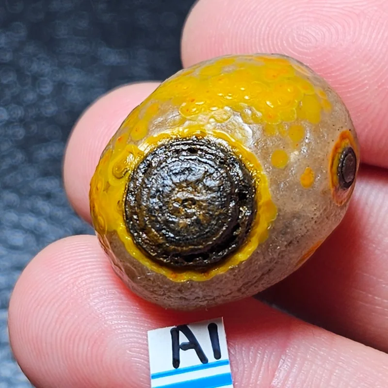 

Natural yellow agate energy chakra stone witchcraft crystal healing natural mineral specimen garden decoration