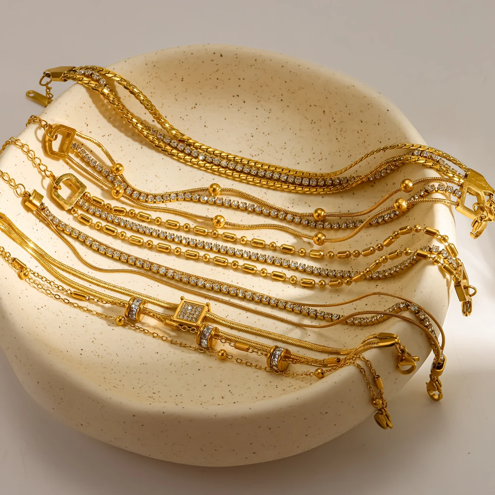 18K vergoldetes Edelstahl-Armband mit drei Schichten und glänzenden Zirkonen, wasserdichtes Schmuckzubehör für Damen – Detail 2