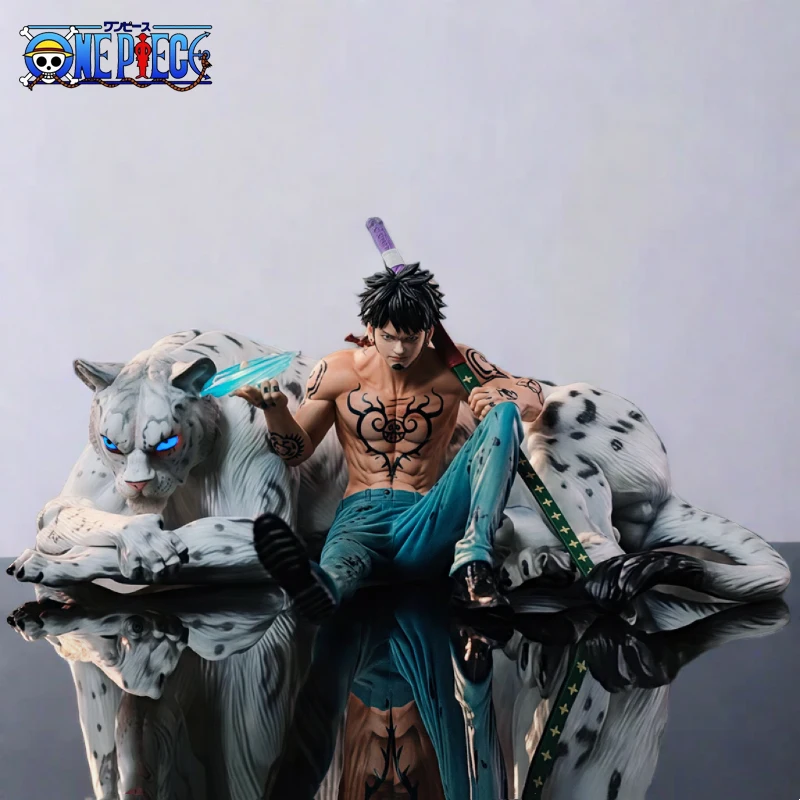 

One Piece Trafalgar D Water Law Room Snow Leopard Sitting Statue Anime Action Figures GK Model Decoration Collection Toy Gifts