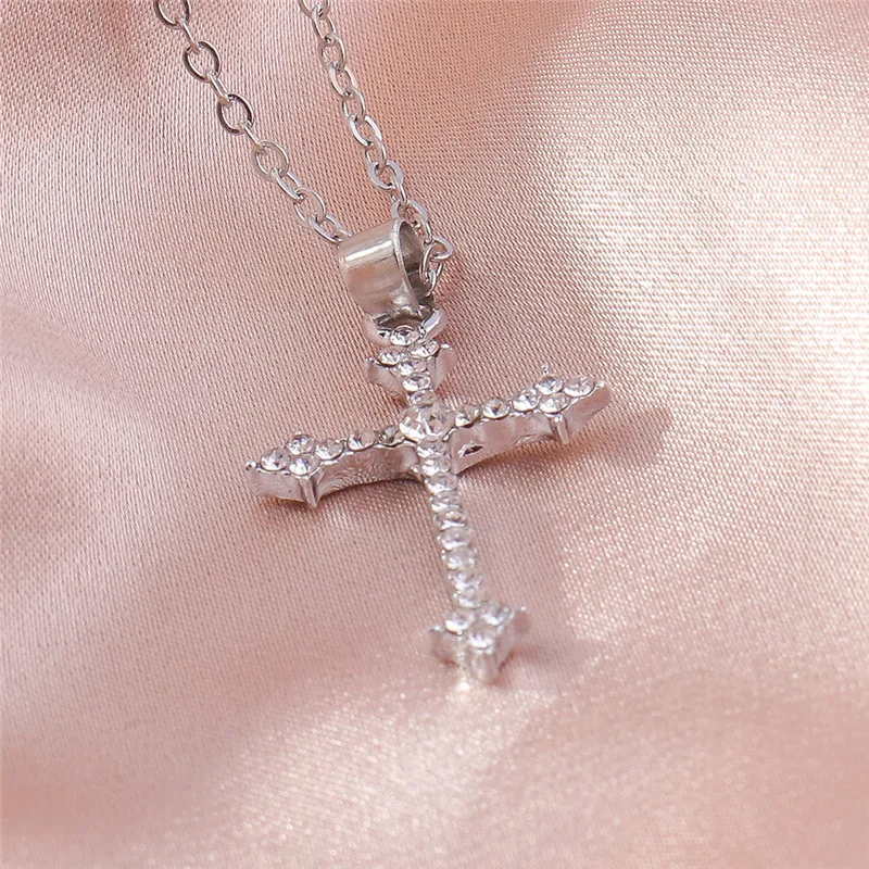 Schillernde Zirkon Kristall Kreuz Halskette für Frauen Männer Gothic Punk Hip Hop Jesus Kruzifix Anhänger Halskette Christian Party Schmuck – Detail 3