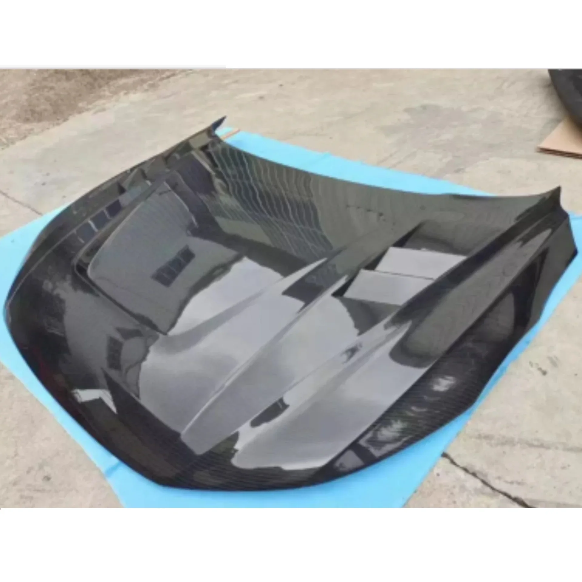 

Carbon Fiber Engine Cover for Volkswagen VW Passat CC 2019-2020 Light Weight Car Accessories