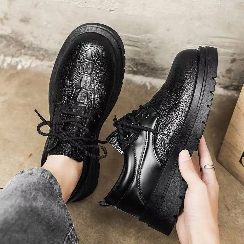 Mocasines de estilo británico para hombre, zapatos con alzas para aumentar la altura, suela gruesa de cuero PU, zapatos de vestir casuales de negocios, sin cordones.