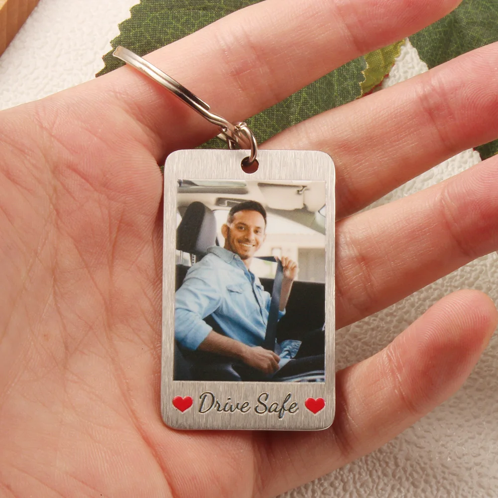 

Personalized Color Picture Key Chain,Customized Stainless Photo keychain,Commemorative Gift,Suitable For Family,Boyfriend Gift