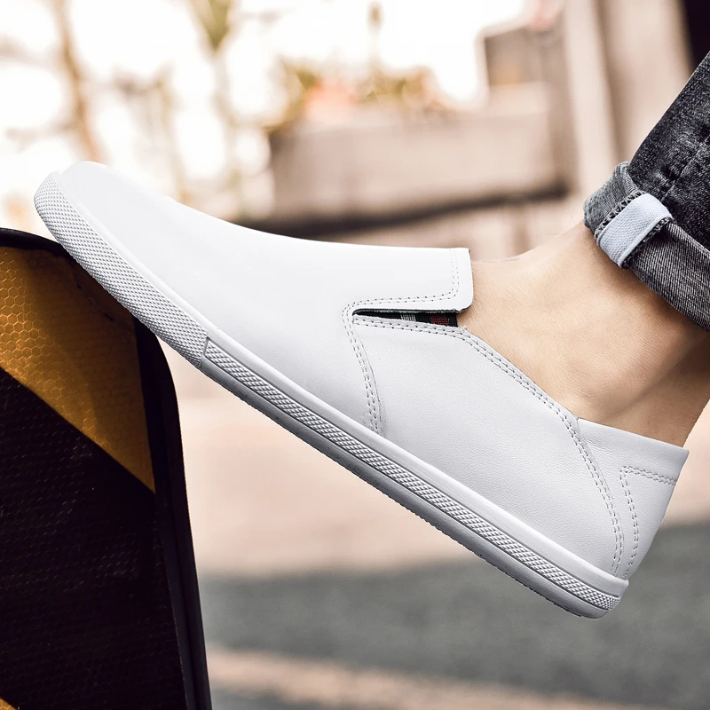 Spring Men's White Flat Loafers Casual Shoes Fashionable Outdoor Hiking Shoes Comfortable and Breathable Genuine Leather Shoes image 3