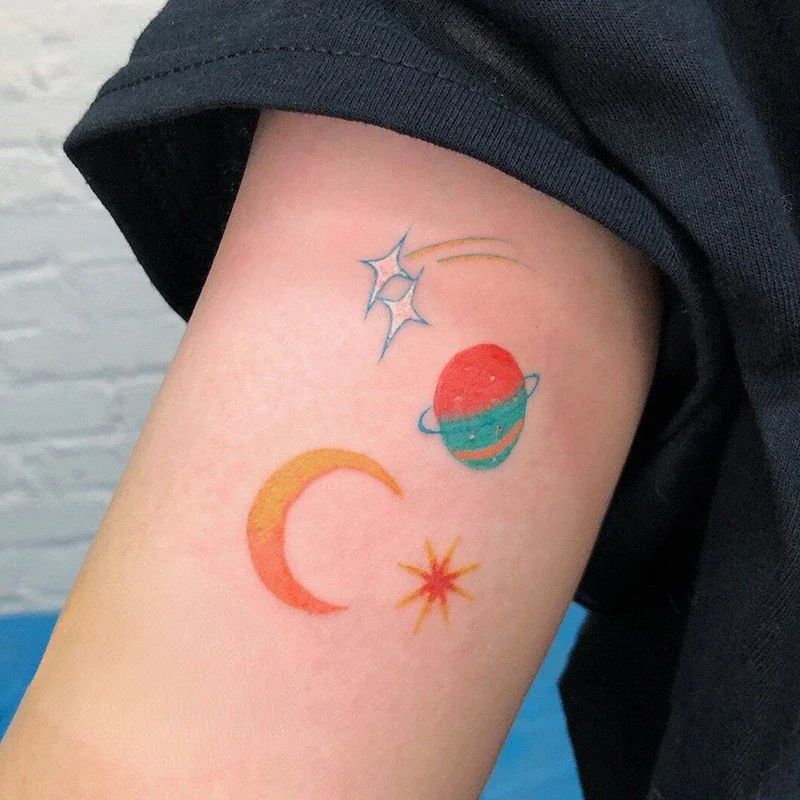 Luna Store-Tatuaje Tempary de dibujos animados, estrella, Luna, planeta, bonito tatuaje de Anime, arte corporal, tatuaje falso resistente al agua, pegatina para mujer, hombre y niño