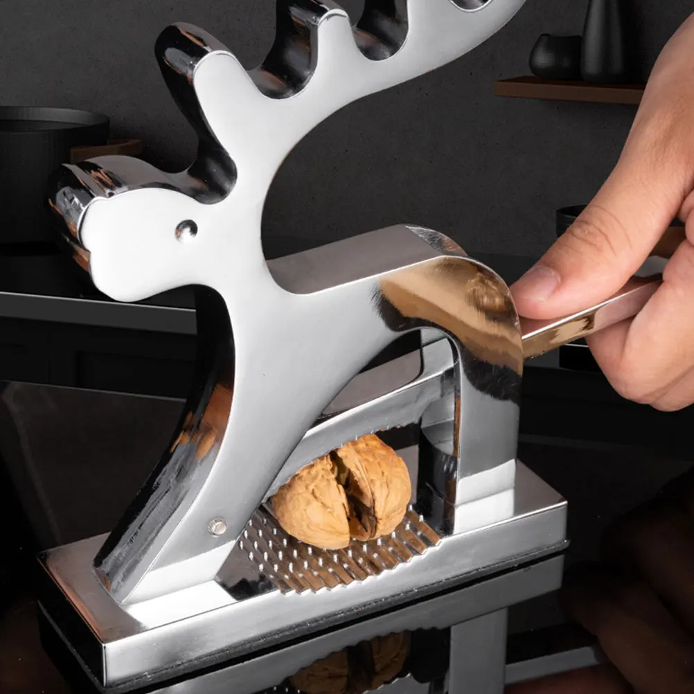 

Little Deer Shaped Walnut Clipper Nutcracker Tool Kitchen Nutshell Opener Multipurpose Nut Extractor Zinc Alloy Nut for Almonds