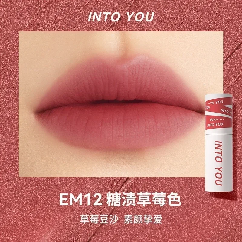 진한 파란색