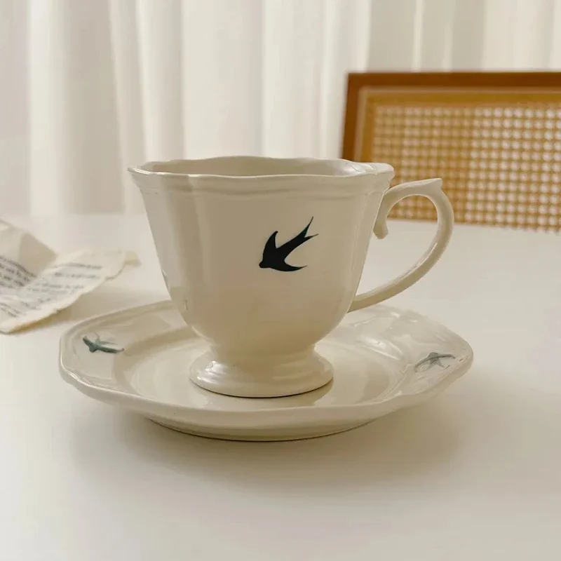 200ML Japanese Retro Relief Hand-painted Swallow Coffee Cup Floral Cups Ceramic Mug French Afternoon Tea Mugs Drinkware