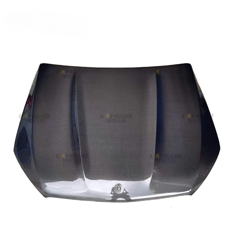 

Suitable for 16-22 Mercedes-Benz GLC modified carbon fiber hood carbon fiber original machine cover